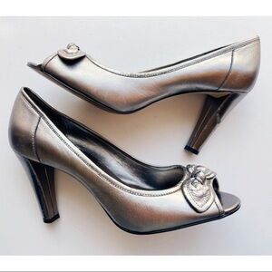 Anne Klein • Silver Peeptoe Bow Heels